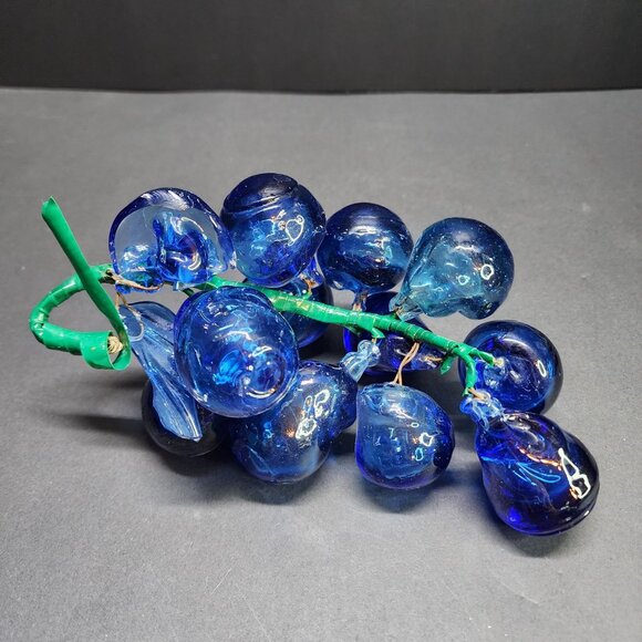 Vintage Handblown Art Glass Grapes Cluster Cobalt Blue with Leaf - Picture 4 of 7